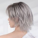 Perruque Fame Soft | Metallic Grey Rooted